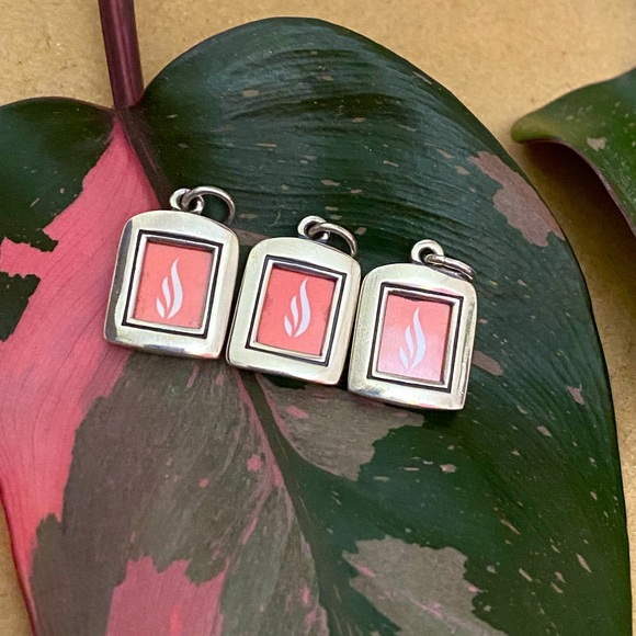 James Avery Picture Frame Charm RARE RETIRED UNUSED UNWORN UNCUT NIB 925 - Picture 4 of 8